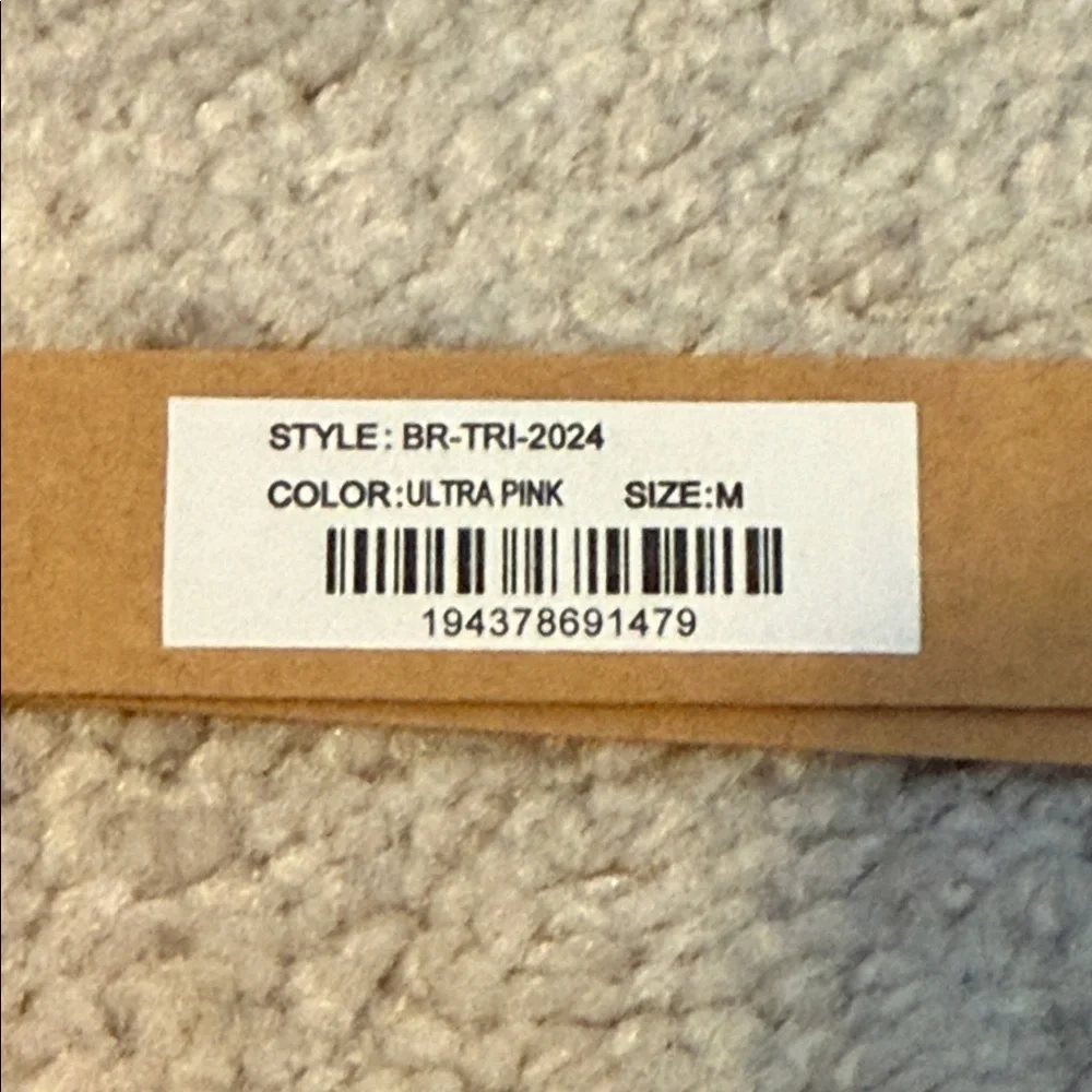 NWT Skims M limited edition ultra pink bralette - Picture 4 of 4